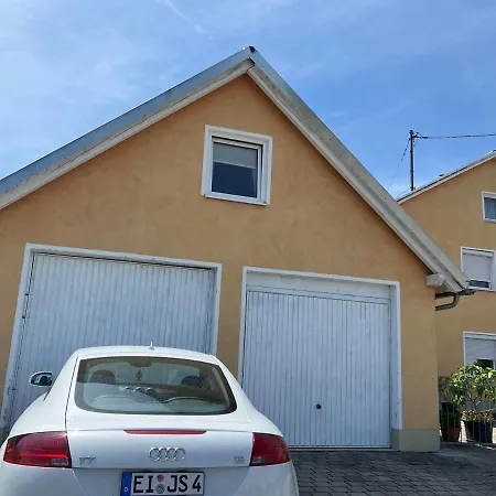 Pensión Möglichkeit 3*